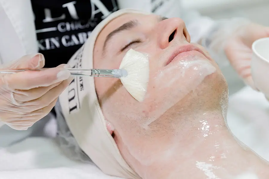 Custom facial treatment Chicago Lakeview